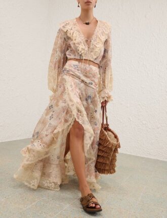 Rebellion spetskjol i krämfärgat blommönster online Rebellion spetskjol i krämfärgat blommönster online