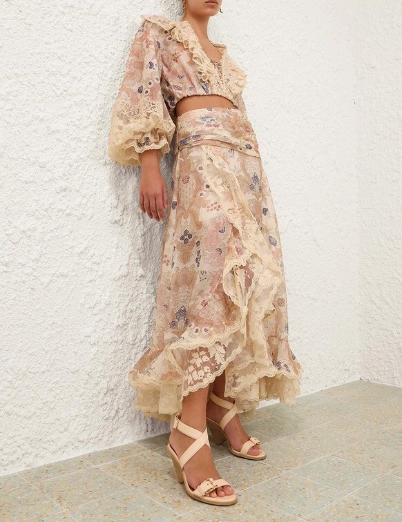 Rebellion spetskjol i krämfärgat blommönster online Rebellion spetskjol i krämfärgat blommönster online