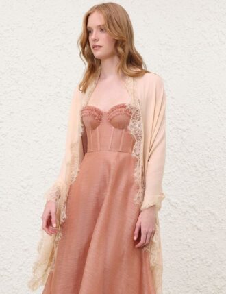 Spetsstola i ull, krämfärgad, online